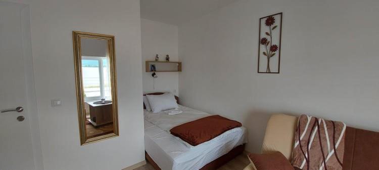 Fenix Apartment & Rooms Vinci Eksteriør billede