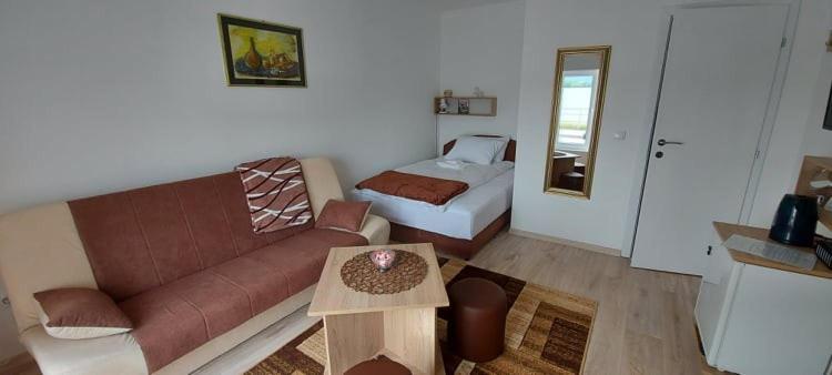 Fenix Apartment & Rooms Vinci Eksteriør billede